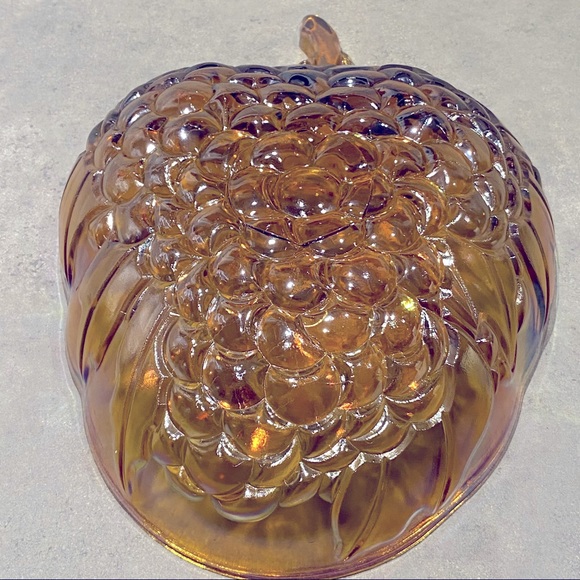 Carnival glass amber grape bowl - Picture 7 of 8